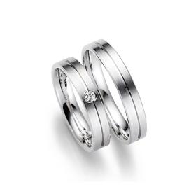 Ringe, August Gerstner Trauringe 26918/5-4/2454/4